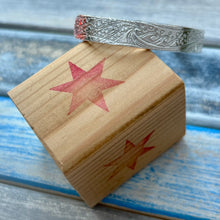 Load image into Gallery viewer, Be Wild Cuff