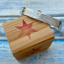 Load image into Gallery viewer, Be Wild Cuff