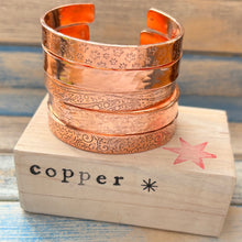 Load image into Gallery viewer, Chunky Copper Cuff