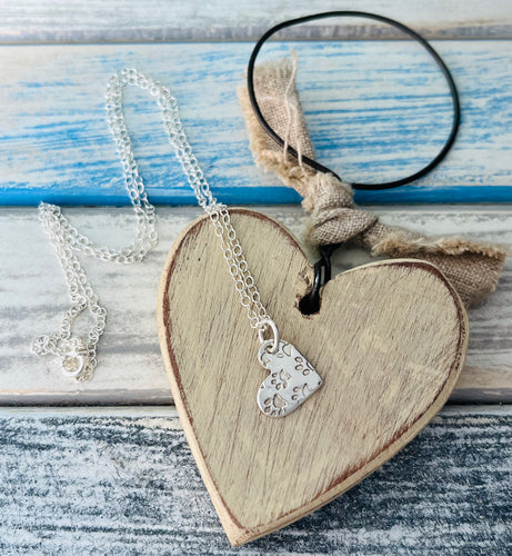 Pawprints on my Heart - Necklace