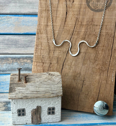 Wave Necklet