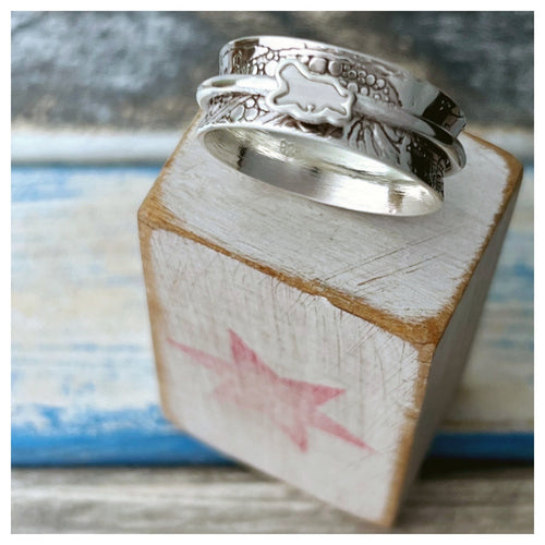 Running Beardie Along The Beach Spinner - Sterling Silver Ring