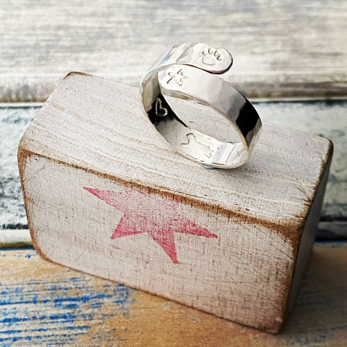 ‘Running Beardie'  Wrap Ring